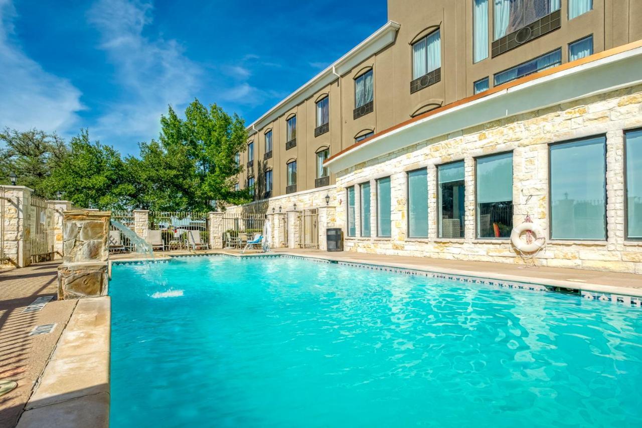 Holiday Inn Express And Suites Beeville By Ihg Extérieur photo