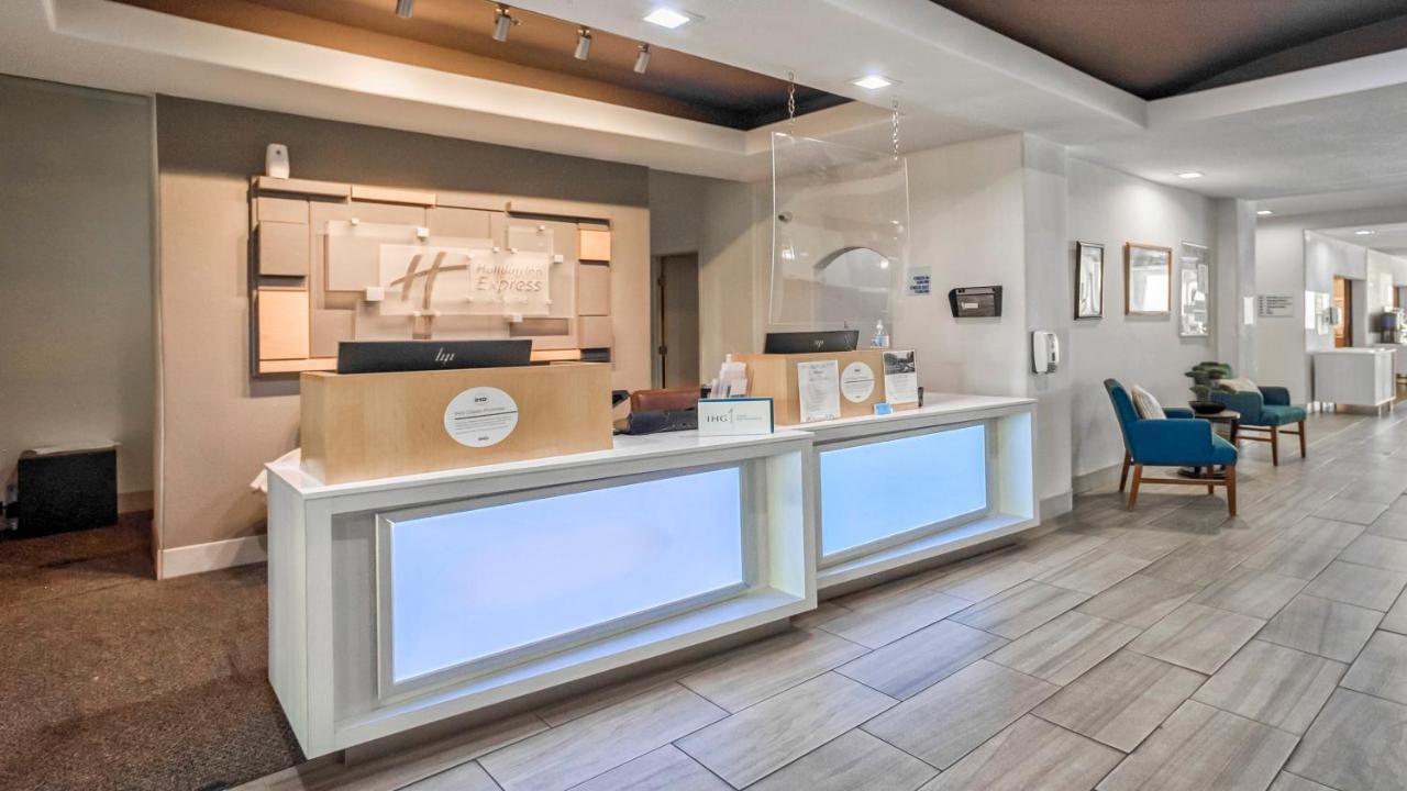 Holiday Inn Express And Suites Beeville By Ihg Extérieur photo