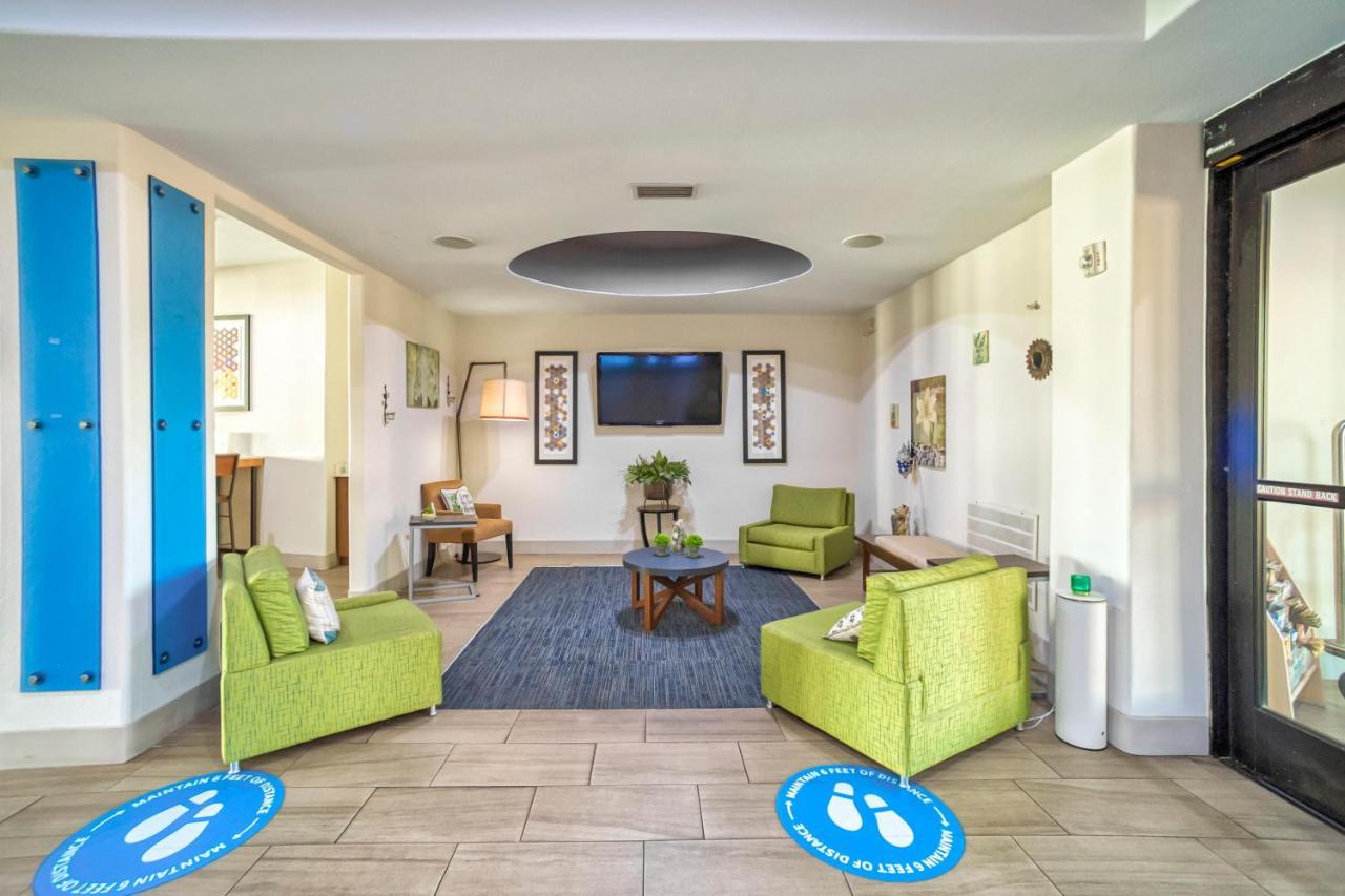 Holiday Inn Express And Suites Beeville By Ihg Extérieur photo