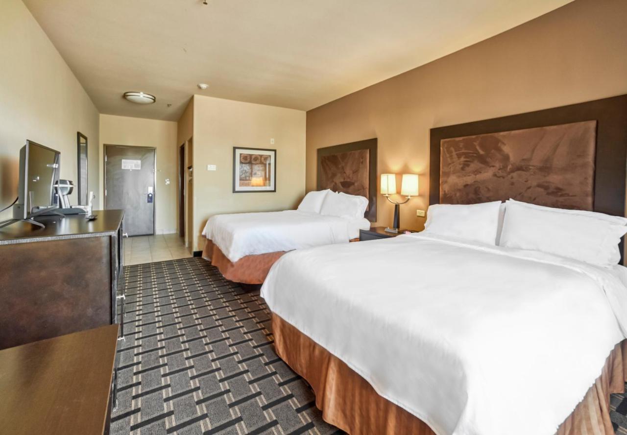 Holiday Inn Express And Suites Beeville By Ihg Extérieur photo