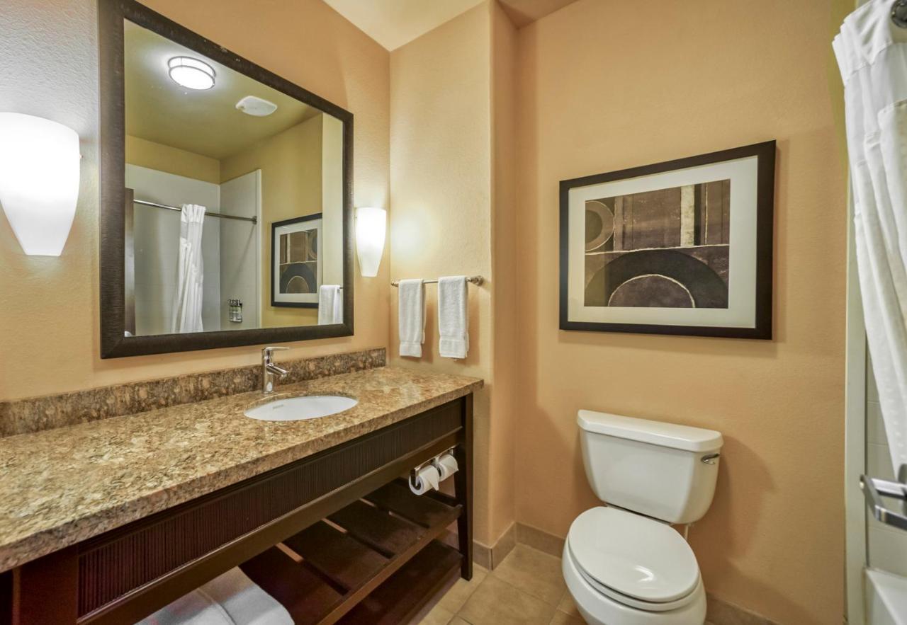 Holiday Inn Express And Suites Beeville By Ihg Extérieur photo