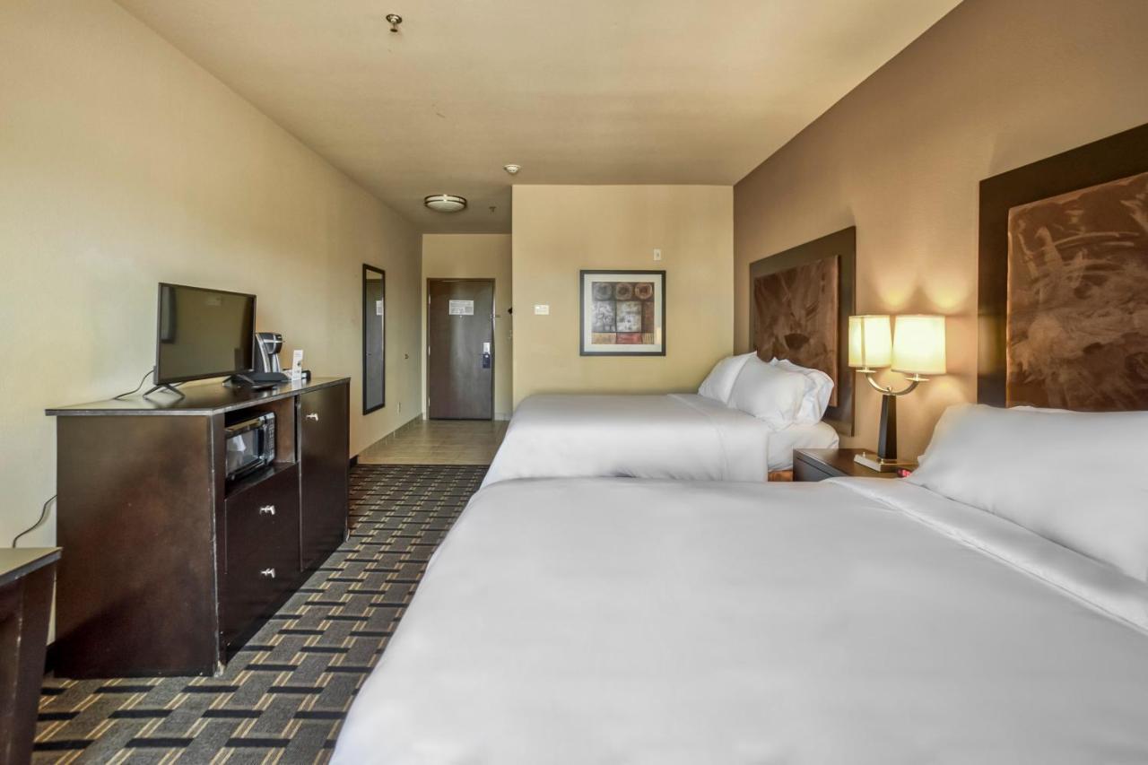 Holiday Inn Express And Suites Beeville By Ihg Extérieur photo
