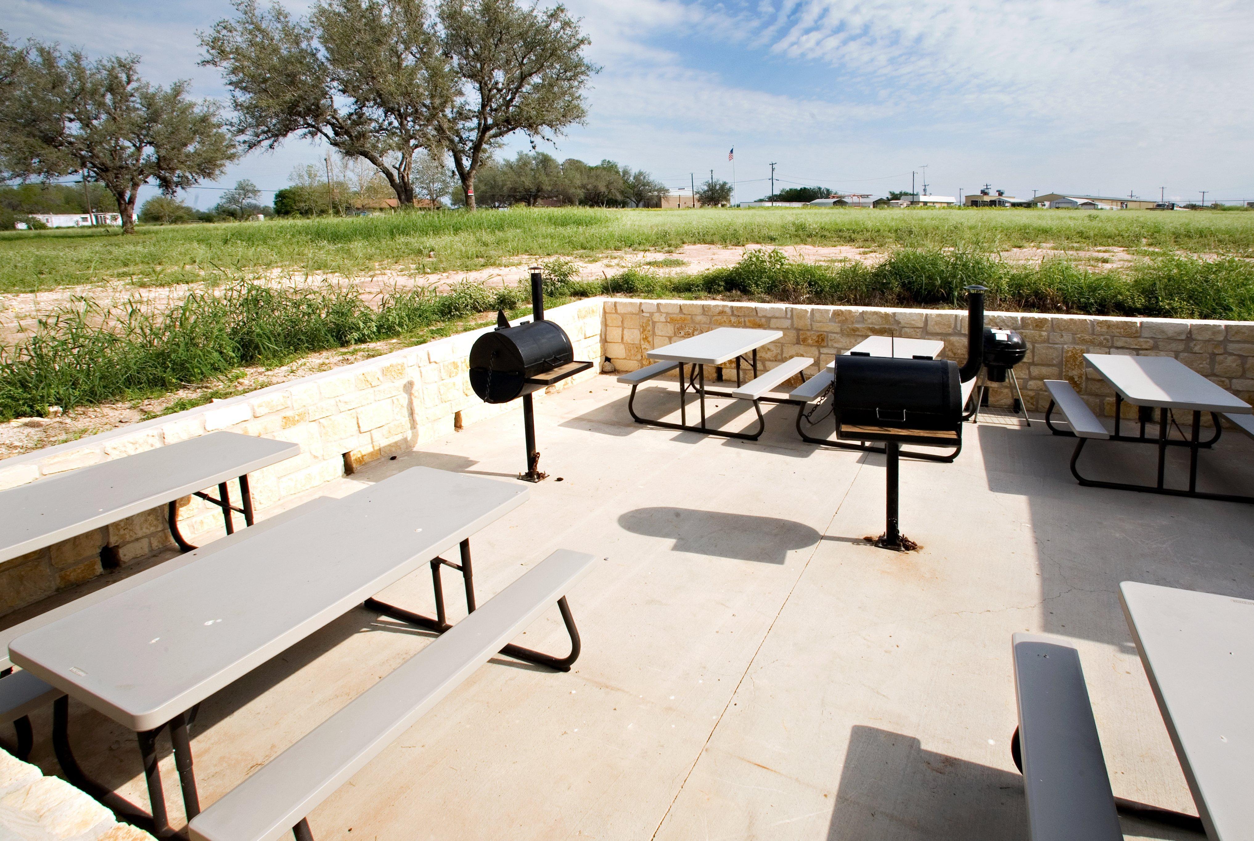 Holiday Inn Express And Suites Beeville By Ihg Extérieur photo